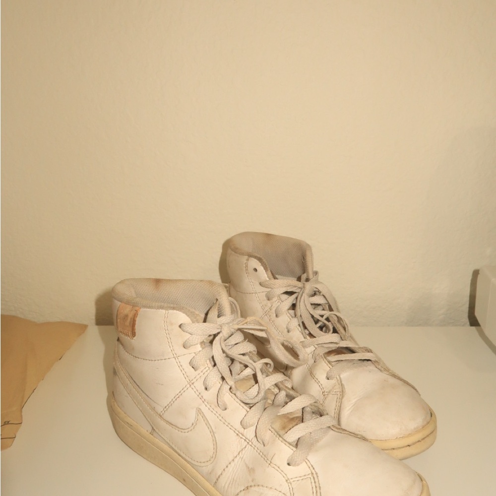 Retro Nike High Tops - Picture 2 of 10